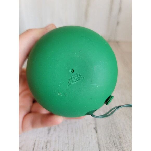 Hallmark 1992 Christmas parade magic ornament Xmas - Picture 7 of 8